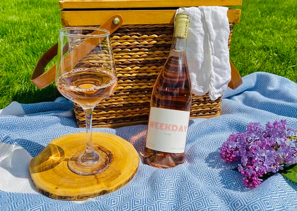 Weekday wine perfect for a picnic lunch. Light and fresh.